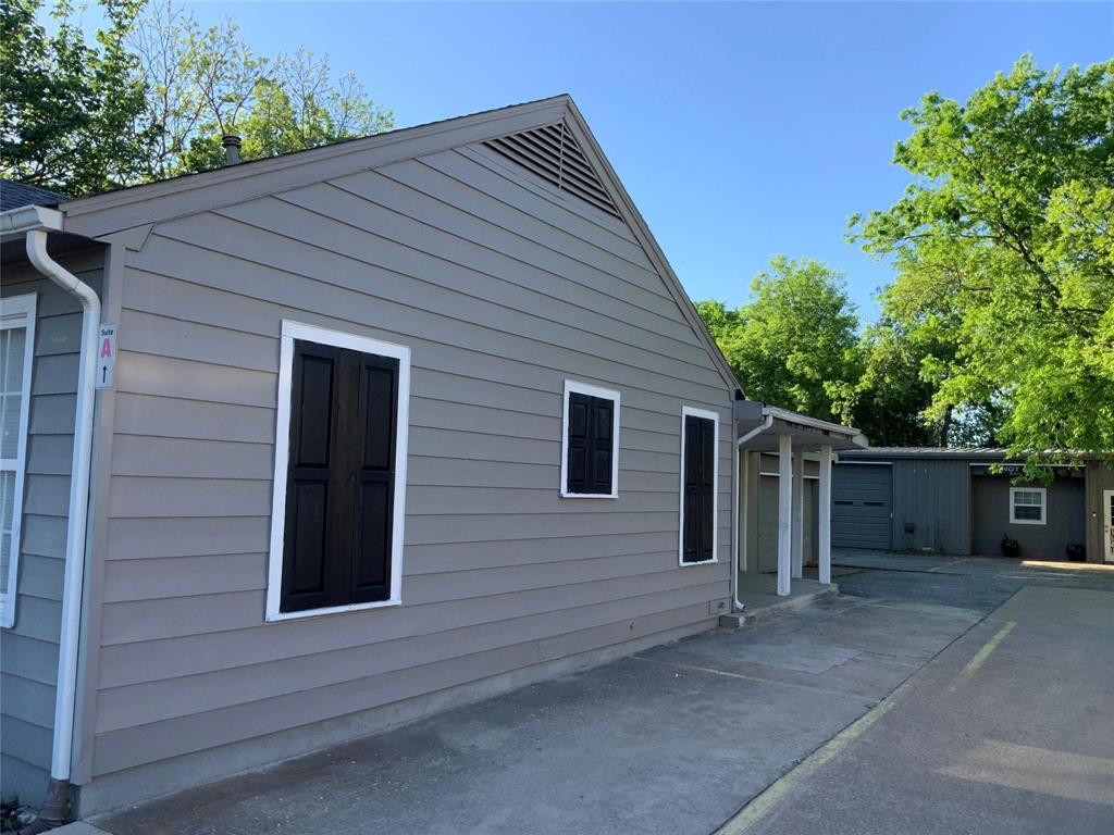 1405 W University Drive
