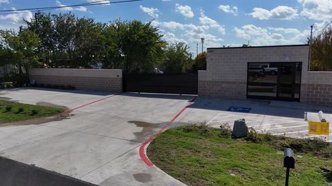 2425 Edinburgh Street Mesquite TX 75150