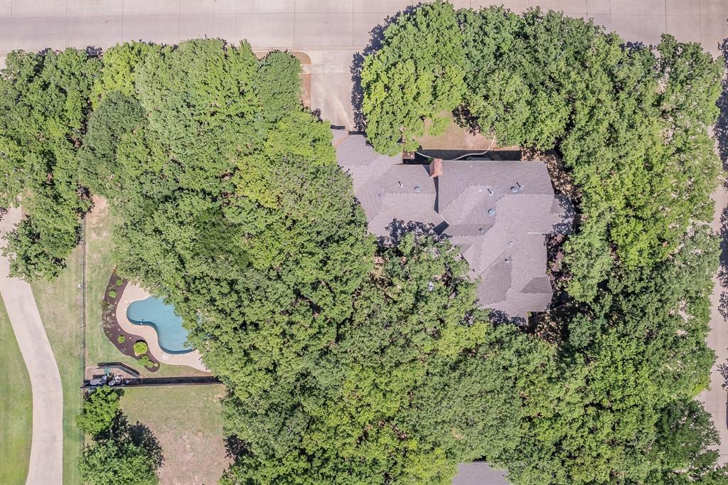 716 Greenbriar Drive