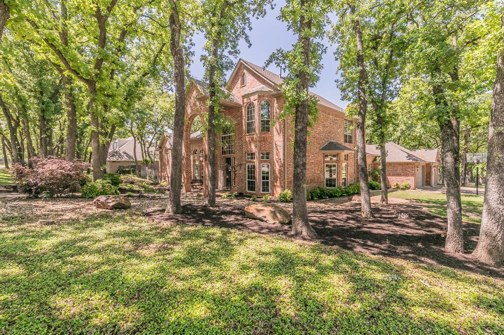 716 Greenbriar Drive