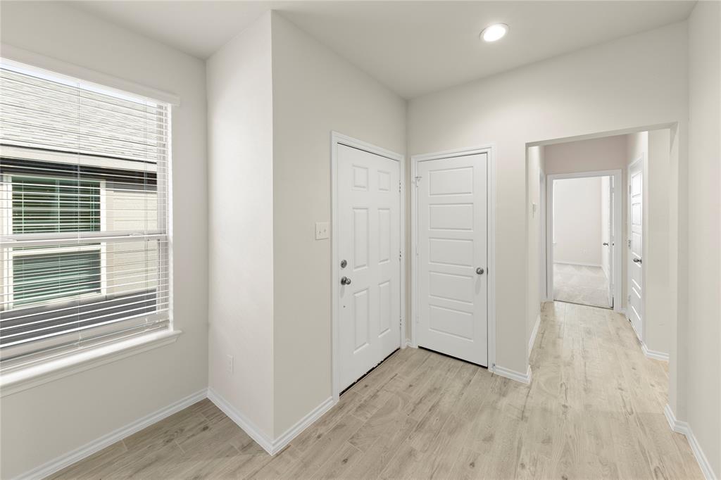 1727 Riverside Trail