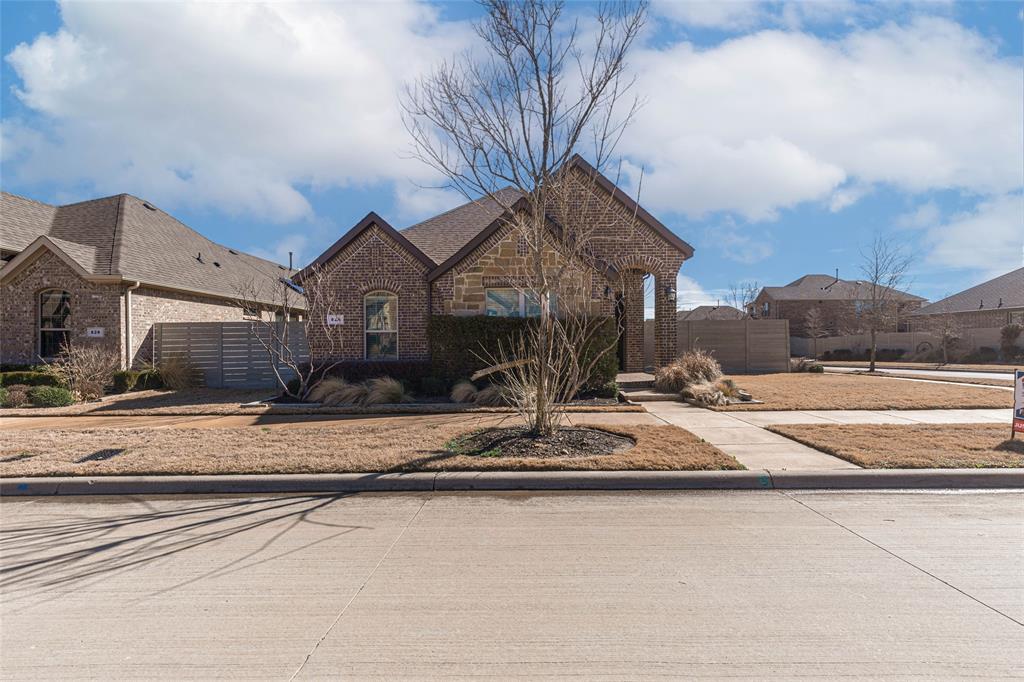 824 Parkside Drive
