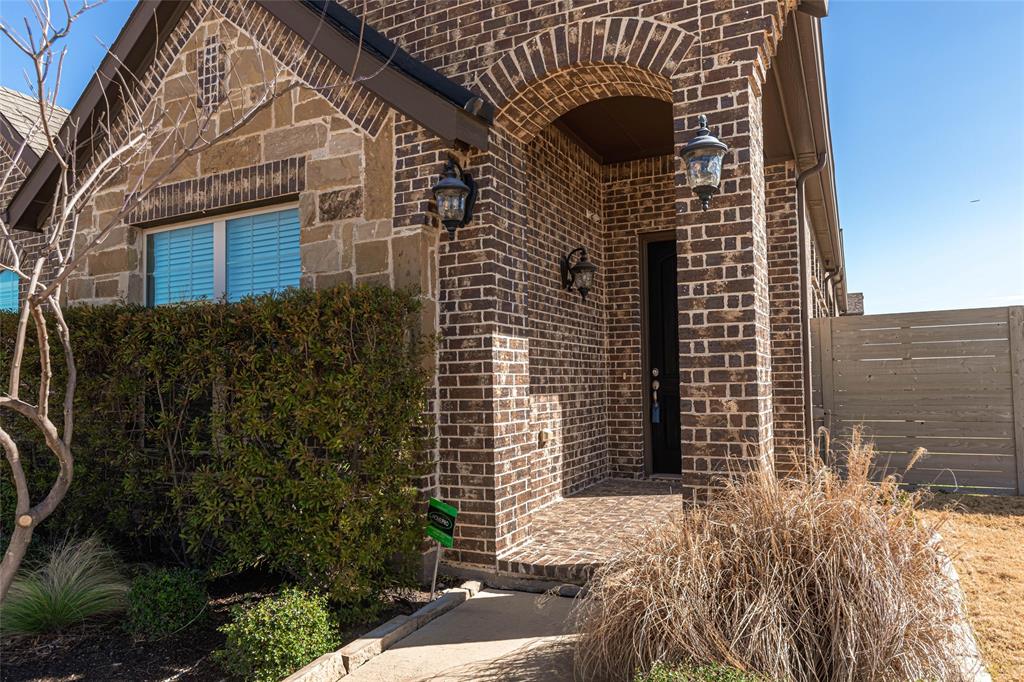 824 Parkside Drive