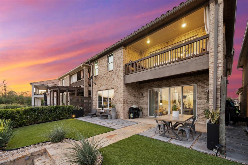 9053 Lakeside Drive