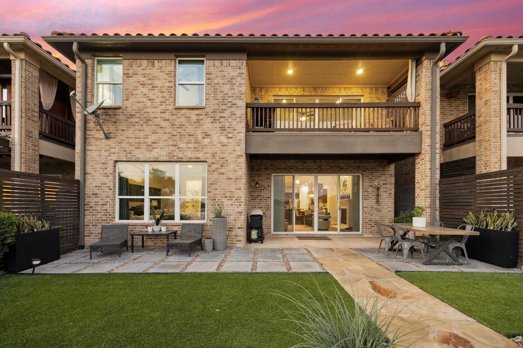 9053 Lakeside Drive