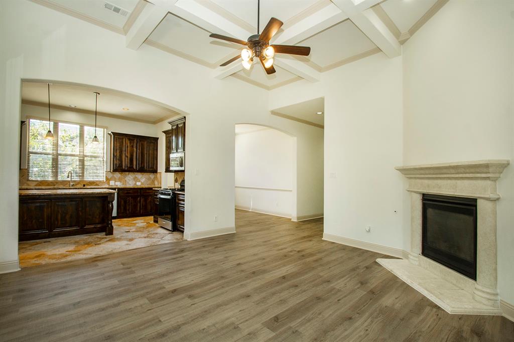 2300 Griffith Park Drive