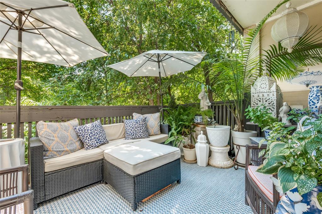 River Oaks Condos - Residential