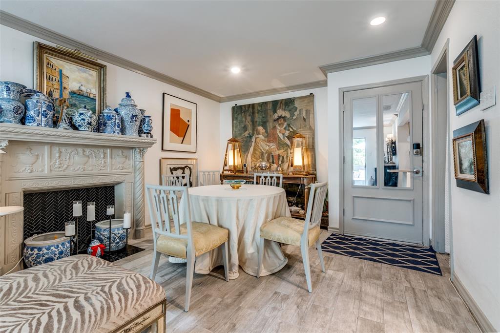 River Oaks Condos - Residential