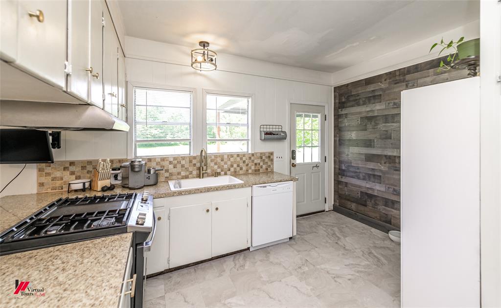 Shreveport, Louisiana 71107, United States, 3 Bedrooms Bedrooms, ,1 BathroomBathrooms,Residential,Active,110996