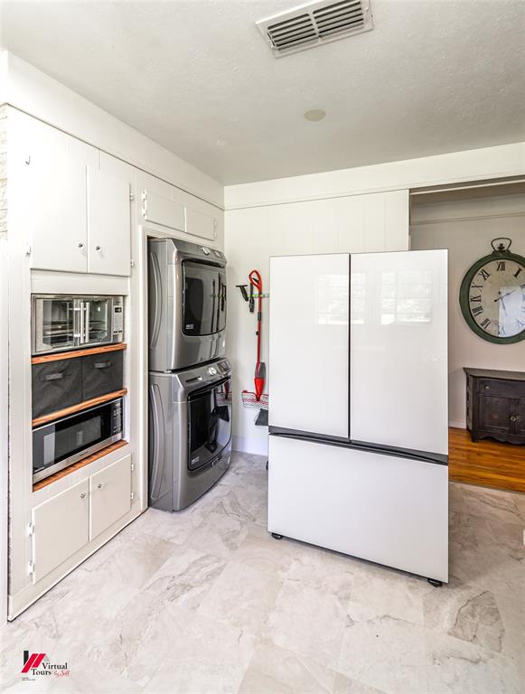 Shreveport, Louisiana 71107, United States, 3 Bedrooms Bedrooms, ,1 BathroomBathrooms,Residential,Active,110996