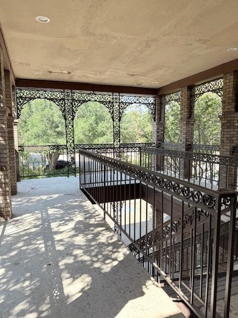 Faulkner Circle 1st Rep - Commercial Lease