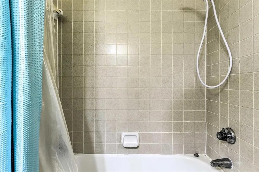 Oak Creek Condo - Residential