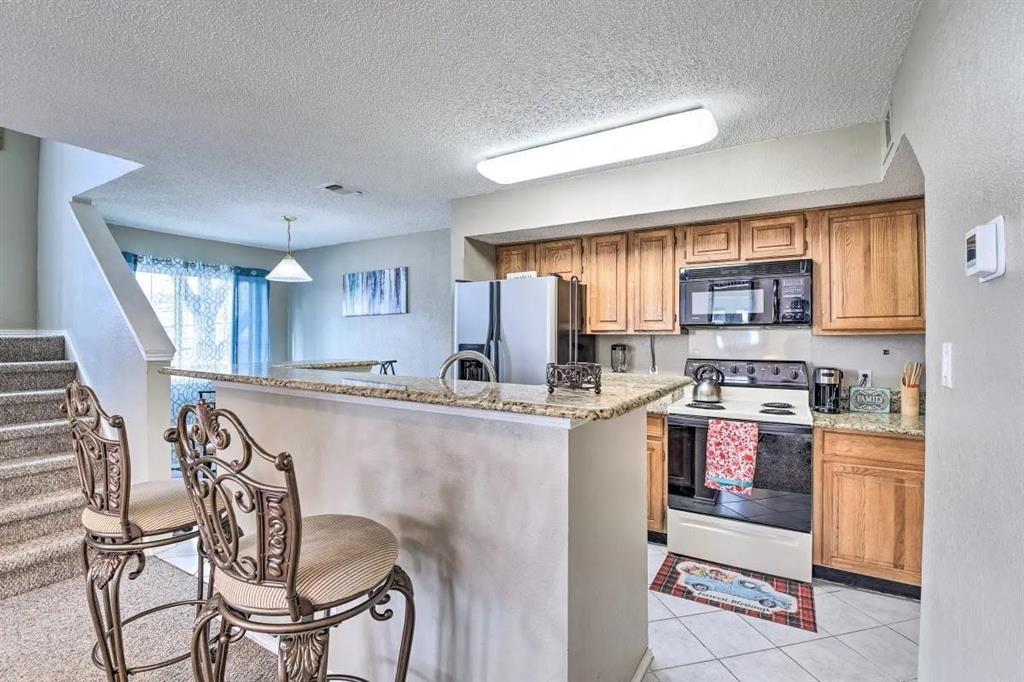 Oak Creek Condo - Residential