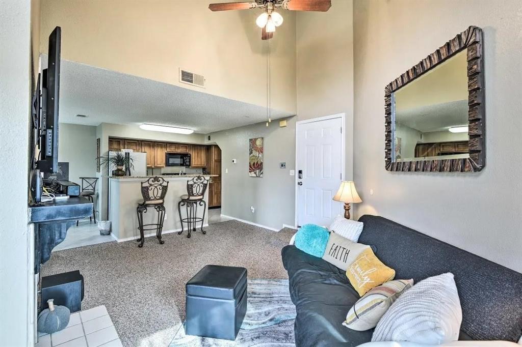 Oak Creek Condo - Residential