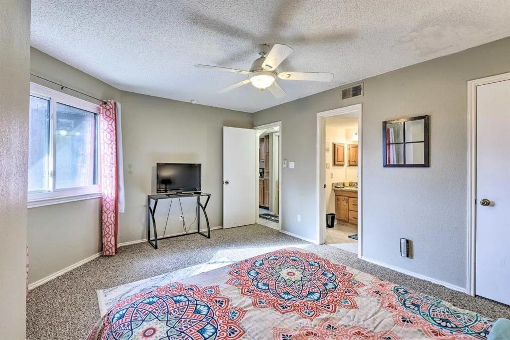 Oak Creek Condo - Residential
