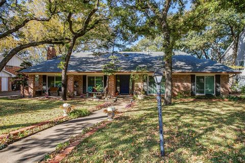 921 Overhill Drive Bedford TX 76022