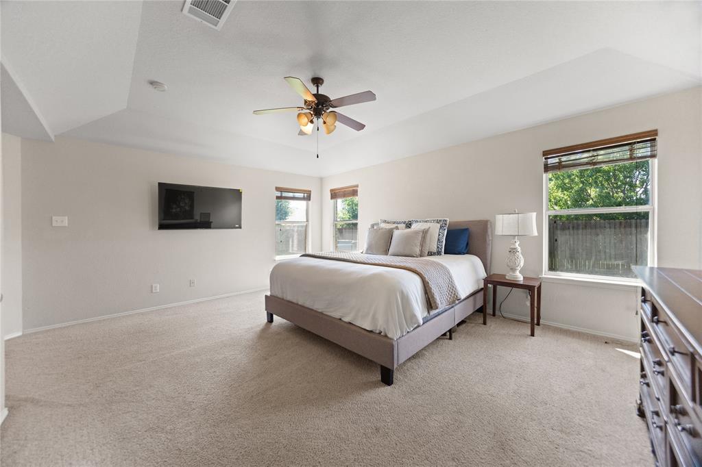 944 Thistle Meade Circle