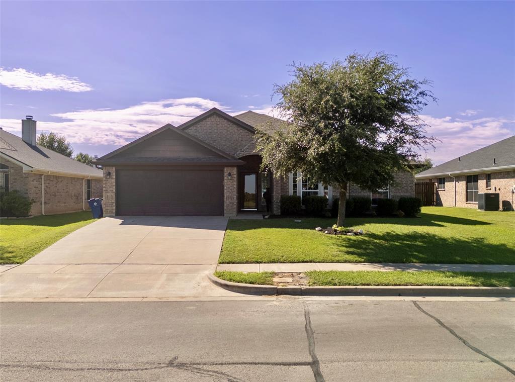 944 Thistle Meade