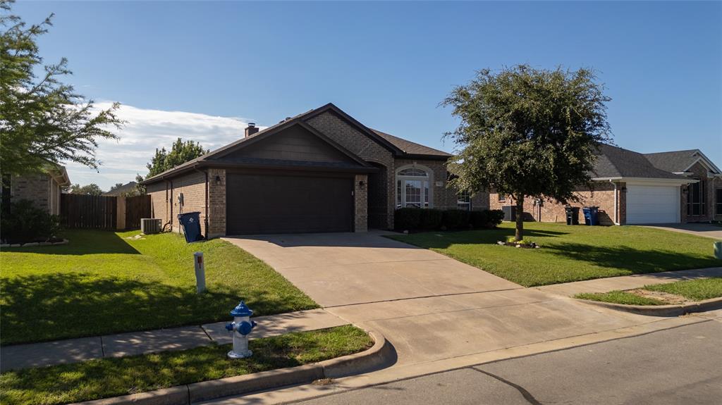 944 Thistle Meade Circle