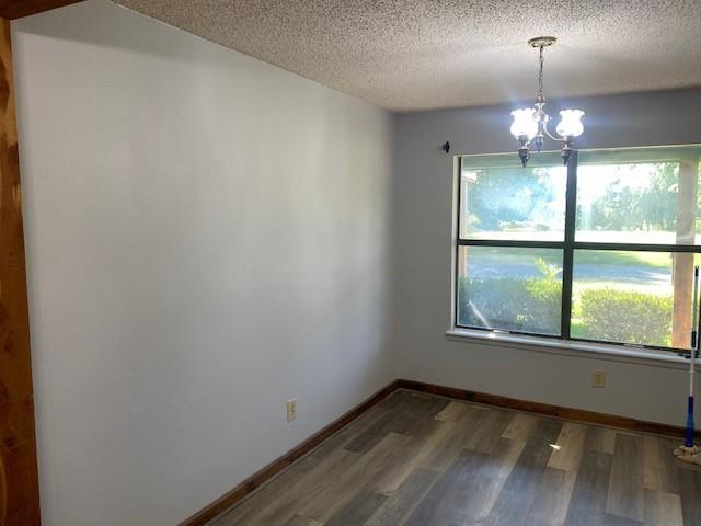 COUNTRY ESTATES - Residential