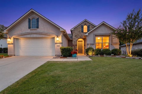 Photo of 9705 Teakwood Avenue, Denton, TX 76207 (MLS # 21402617)