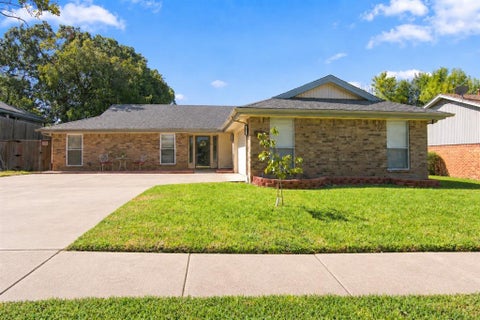 Photo of 3104 Sugar Street, Bedford, TX 76021 (MLS # 21352576)