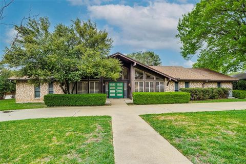 4207 Allencrest Lane Dallas TX 75244