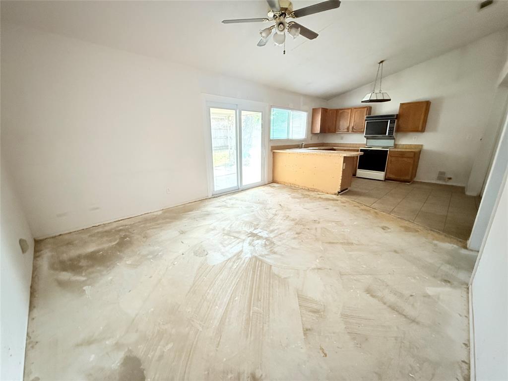 4320 Spindletree Lane