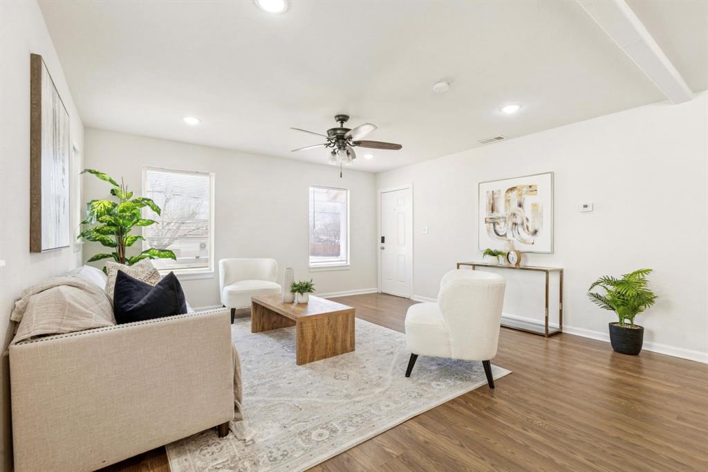 1231 S Edgefield Avenue