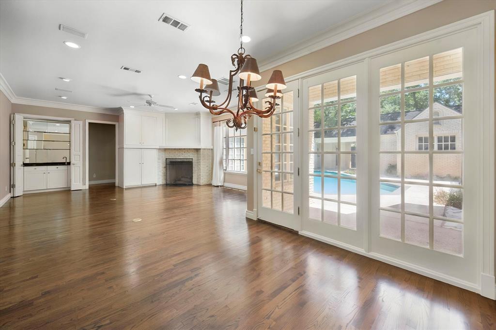 2410 GREEN PARK Drive