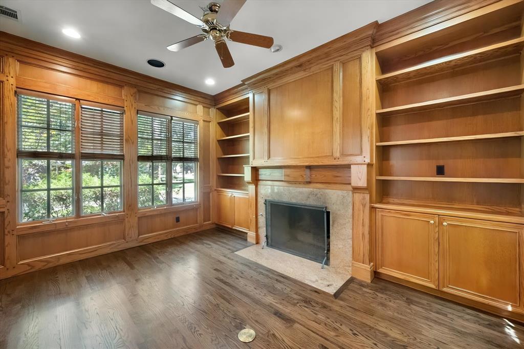 2410 GREEN PARK Drive