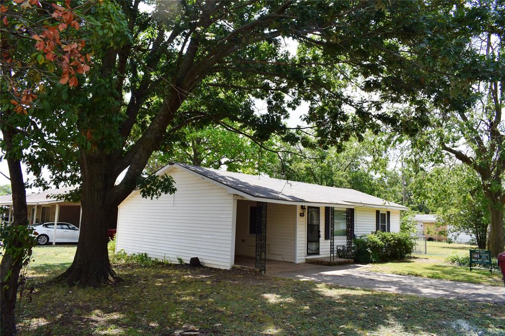 106 N Willow Street