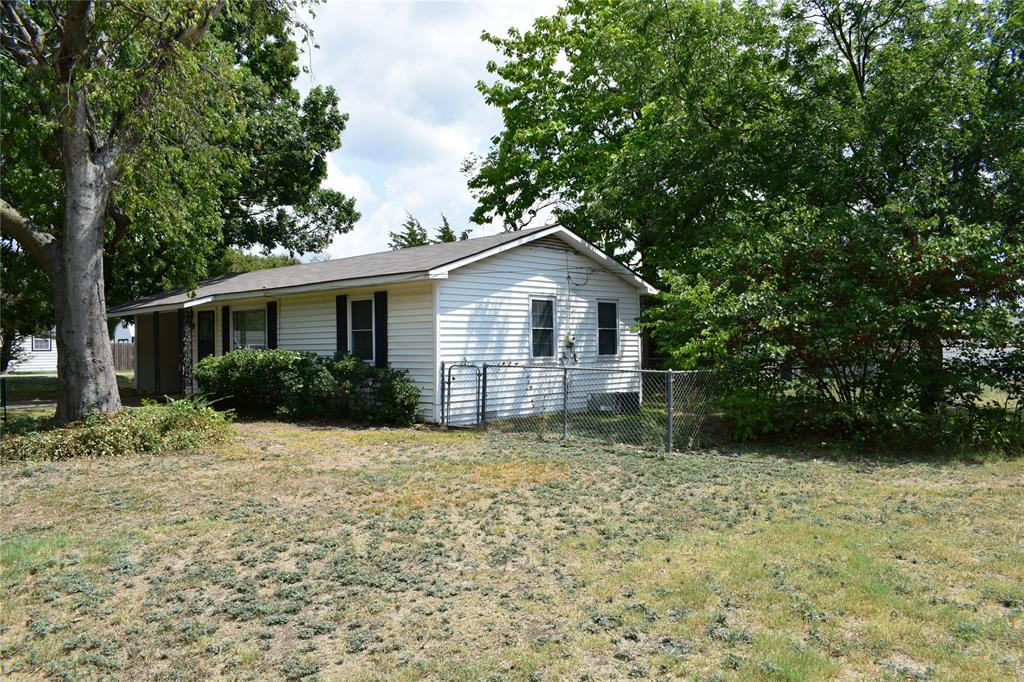 106 N Willow Street