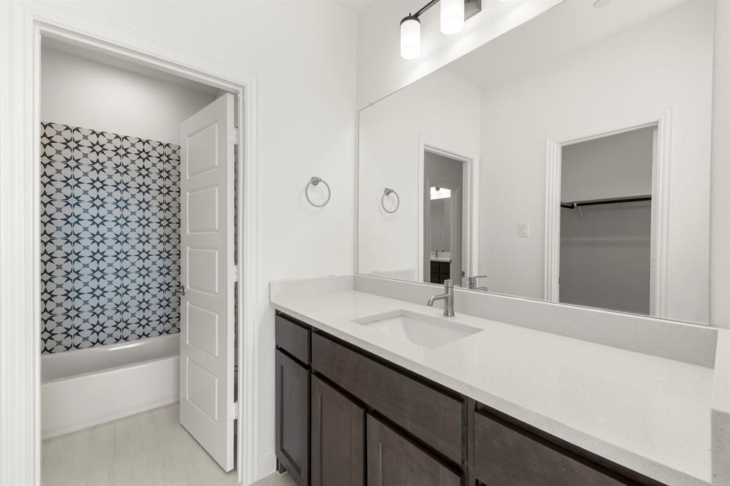 Las Brisas at Stoney Creek - Residential