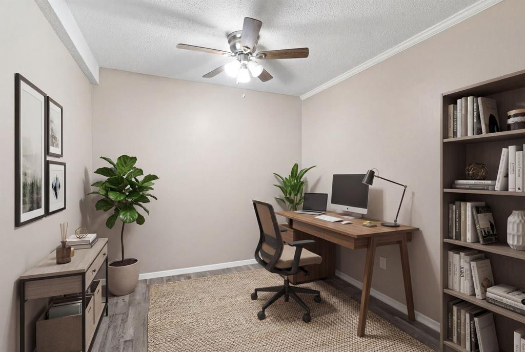 Royal Oaks Condo - Residential