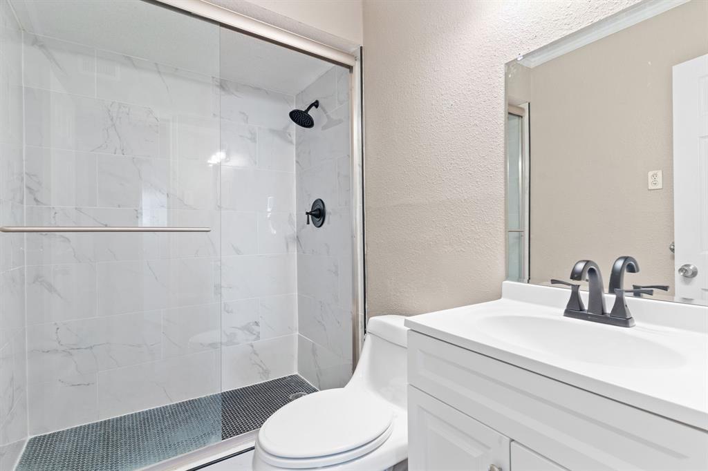 Royal Oaks Condo - Residential