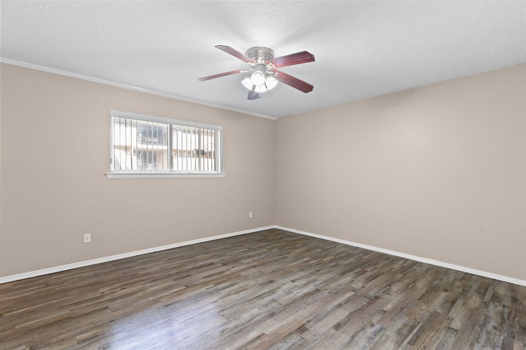 Royal Oaks Condo - Residential