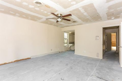 Tiny photo for 5001 Meadowbrook Drive, Fort Worth, TX 76103 (MLS # 21186196)