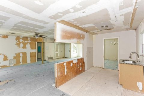 Tiny photo for 5001 Meadowbrook Drive, Fort Worth, TX 76103 (MLS # 21186196)