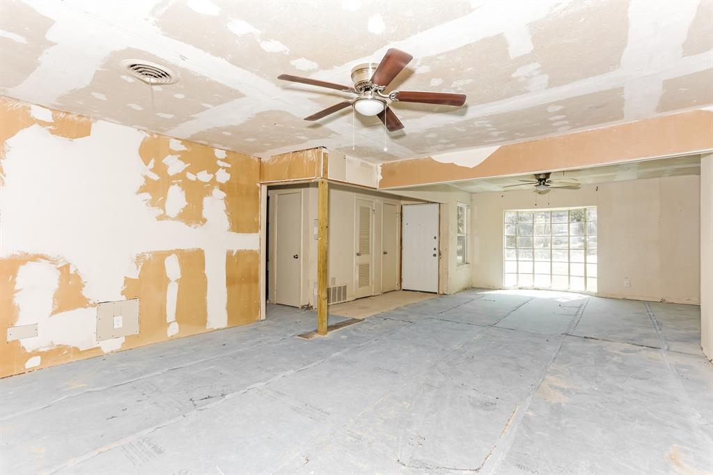 5001 Meadowbrook Drive