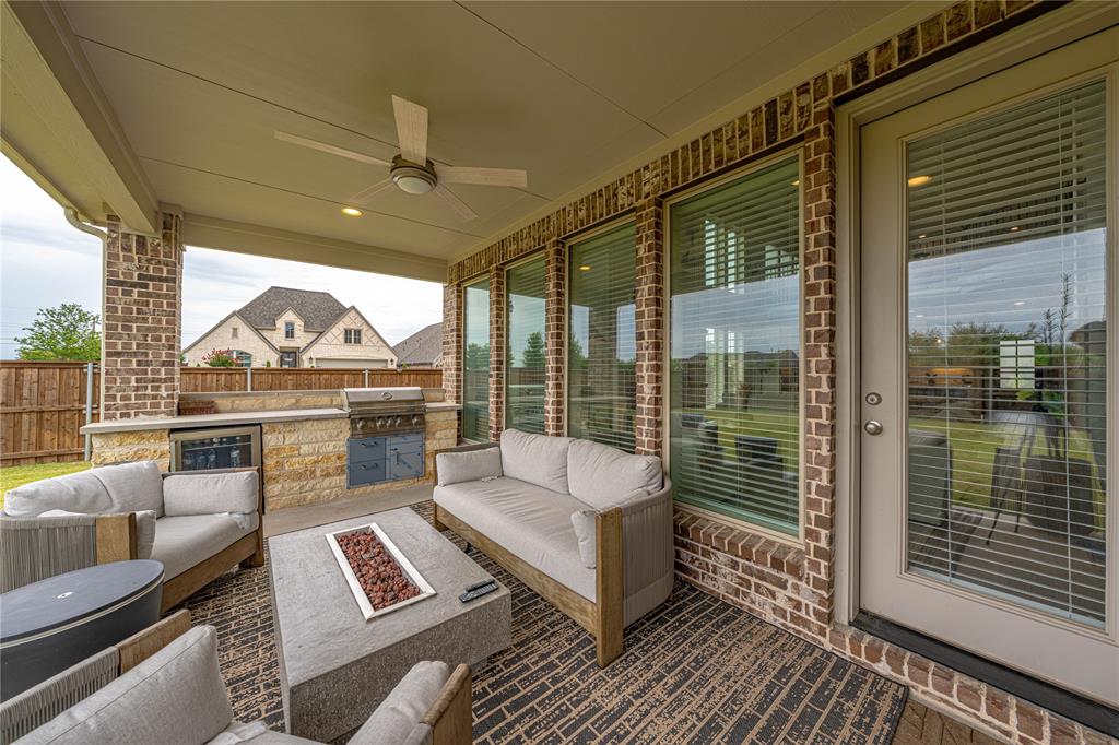 1102 Sandgate Drive