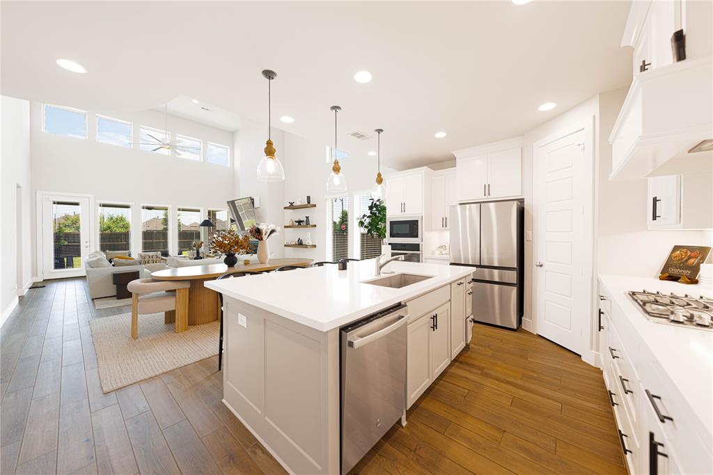 1102 Sandgate Drive
