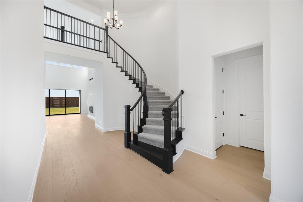 2461 Heathrow Lane