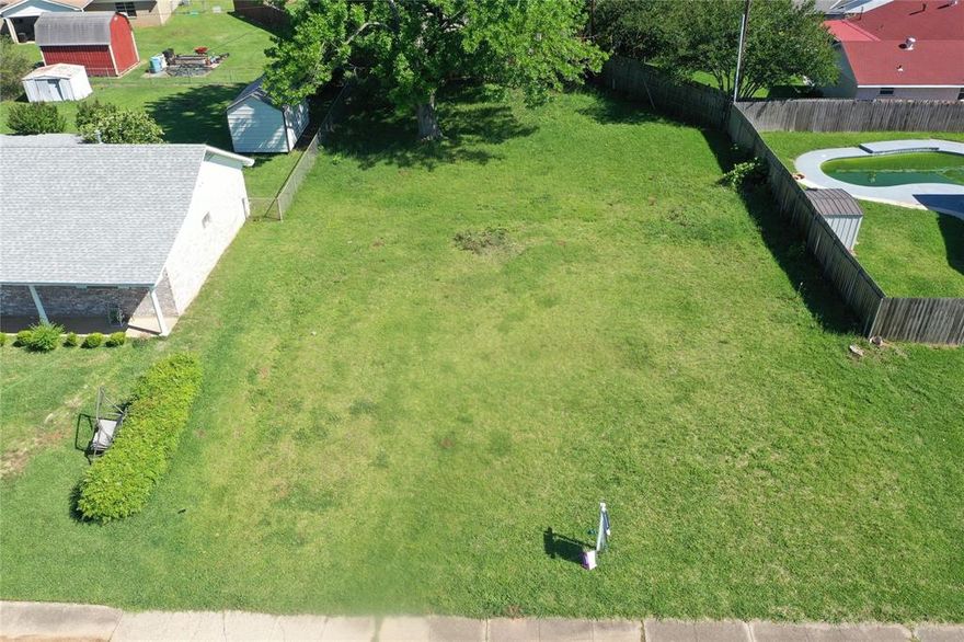 Discover the perfect spot to build your future home in this well-maintained and peaceful subdivision. Conveniently located near Bellaire schools and several trusted daycares, this vacant lot offers both comfort and convenience for families of all stages.

The owner already has blueprints for a thoughtfully designed 1,800 sq ft home and is happy to provide them to interested buyers. Whether you're ready to build now or planning ahead, this property offers a great opportunity in a desirable location.