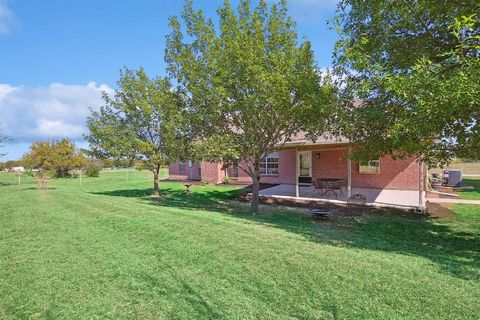 A home in Krum