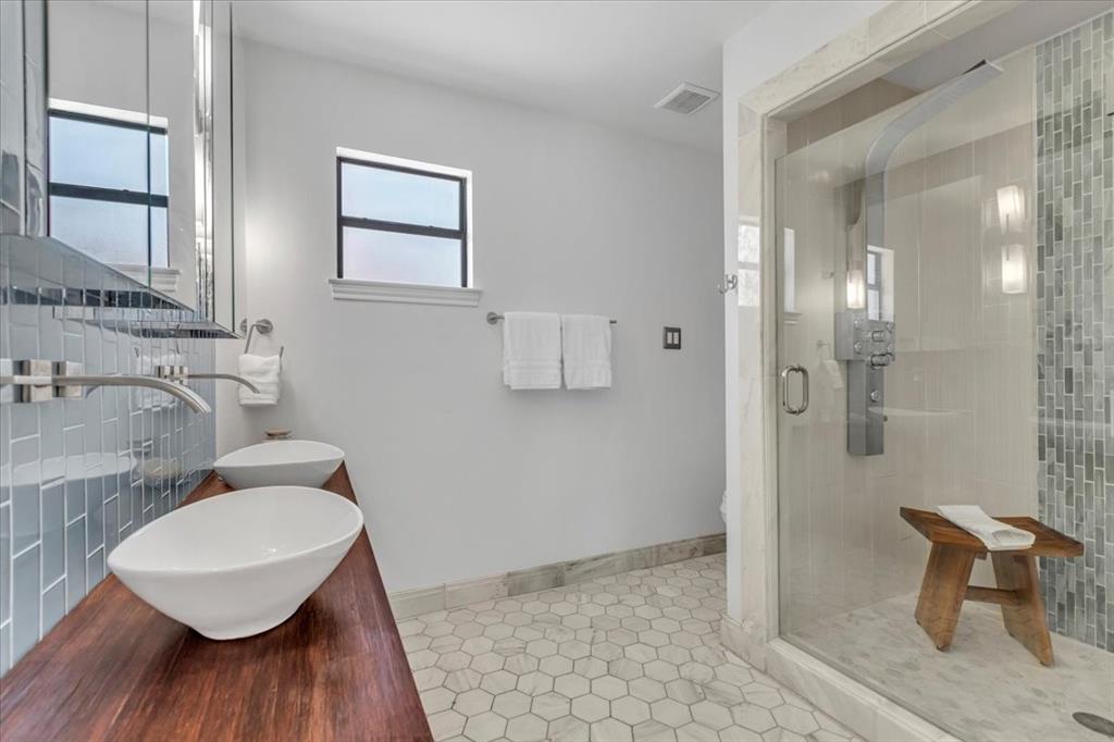 Dallas, Texas 75228, United States, 4 Bedrooms Bedrooms, ,4 BathroomsBathrooms,Residential,Active,211462