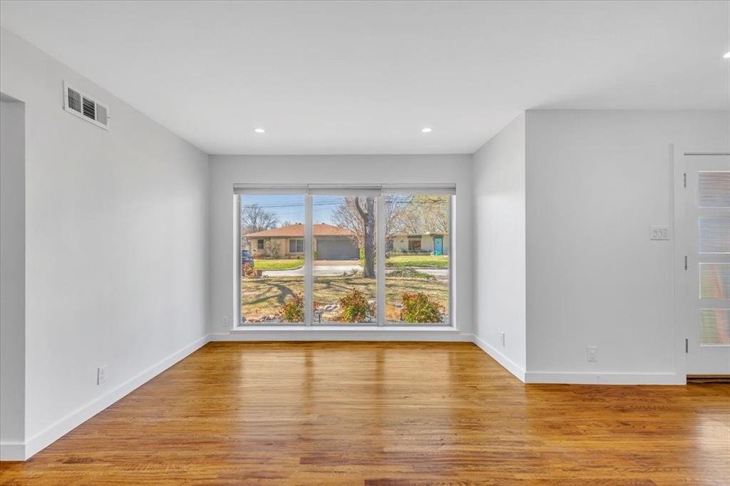 Dallas, Texas 75228, United States, 4 Bedrooms Bedrooms, ,4 BathroomsBathrooms,Residential,Active,211462