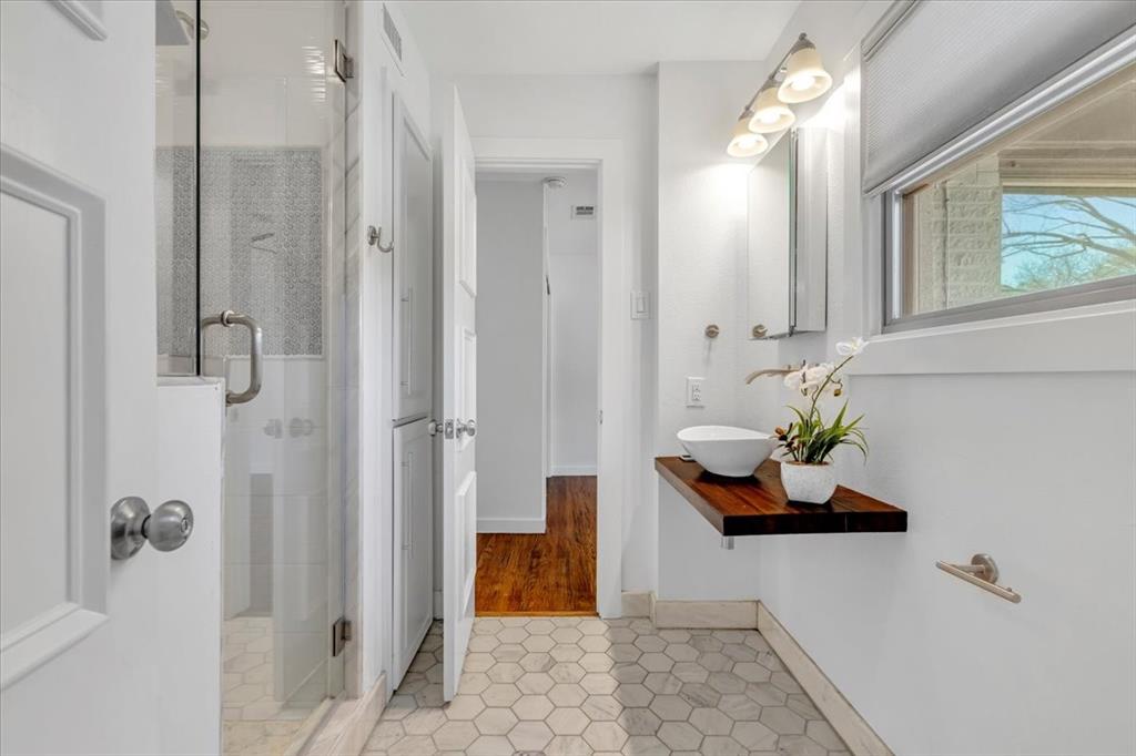 Dallas, Texas 75228, United States, 4 Bedrooms Bedrooms, ,4 BathroomsBathrooms,Residential,Active,211462