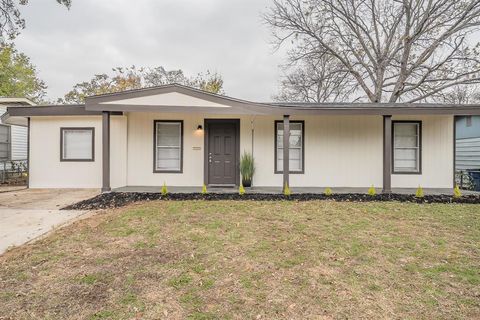 4545 Reaford Drive Haltom City TX 76117