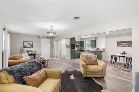 Photo of 105 W College Street, Blooming Grove, TX 76626 (MLS # 21245681)